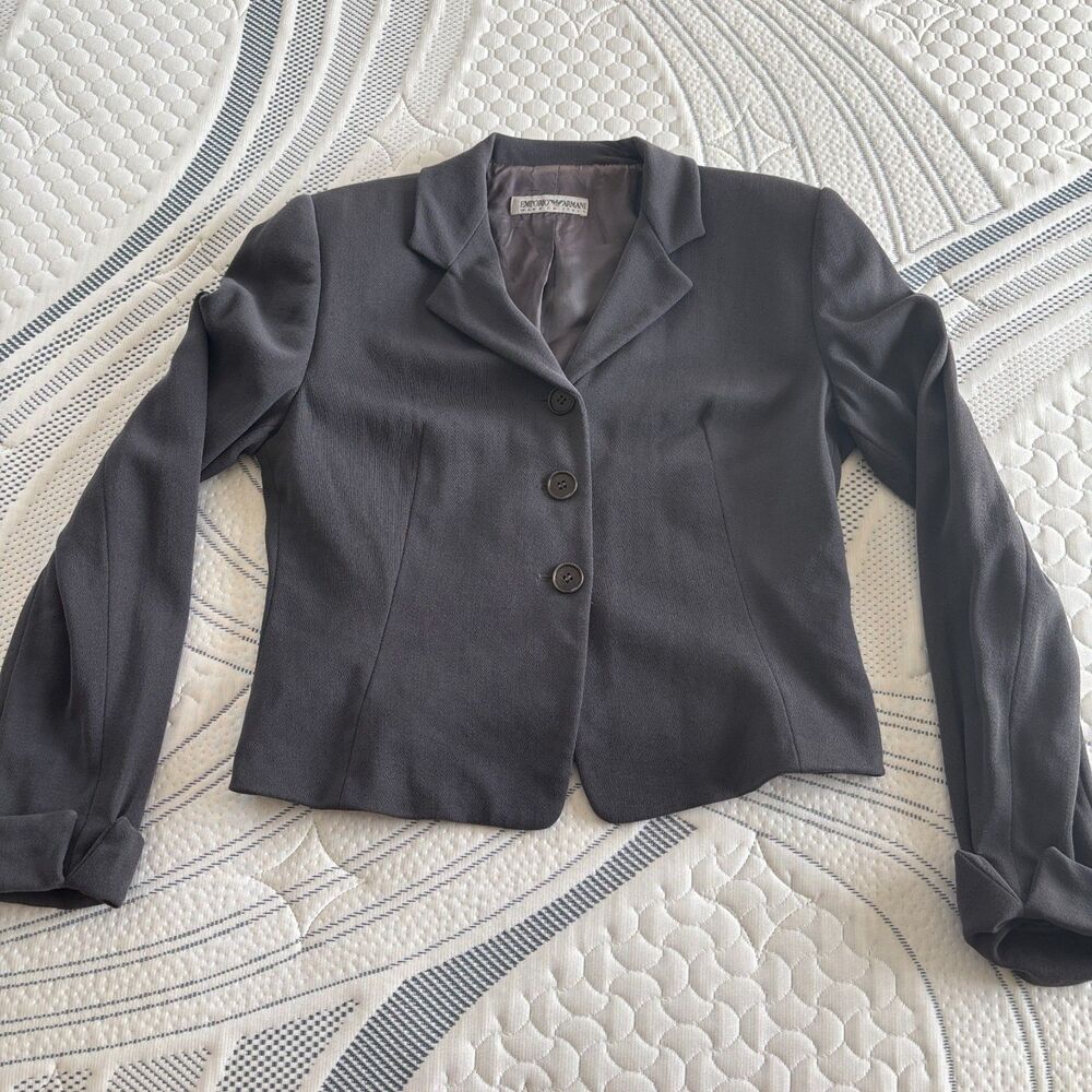 Emporio Armani: Women's Gray Tailored Three-Button Blazer - Size 42